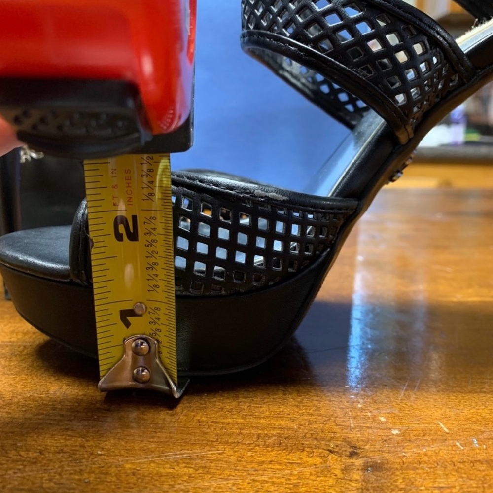 Simply Vera Vera Wang Black Stiletto Heels - Picture 6 of 6